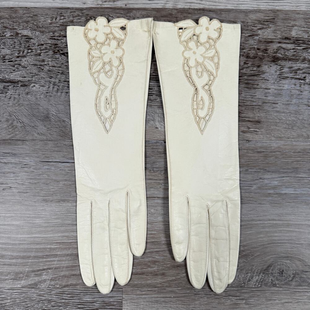 Vintage 50s 60s Italian Leather Opera Gloves Ivory Floral Cutwork Unworn